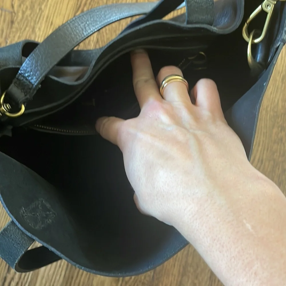 Medium Transport Crossbody Tote - Picture 5 of 7